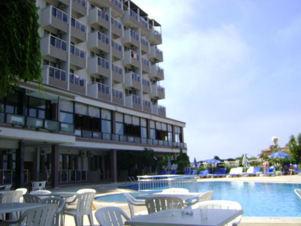 Вид из бара Hotel Akropol