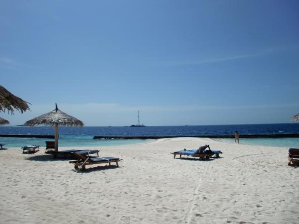 Blick auf den Strand  Ellaidhoo Maldives by Cinnamon