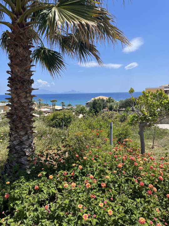 Gartenanlage Grand Blue Beach Hotel