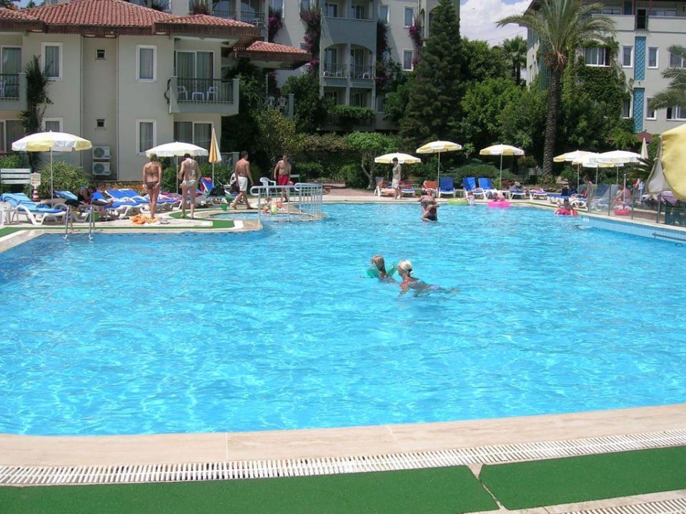 Poolanlage Hotel Gardenia Beach