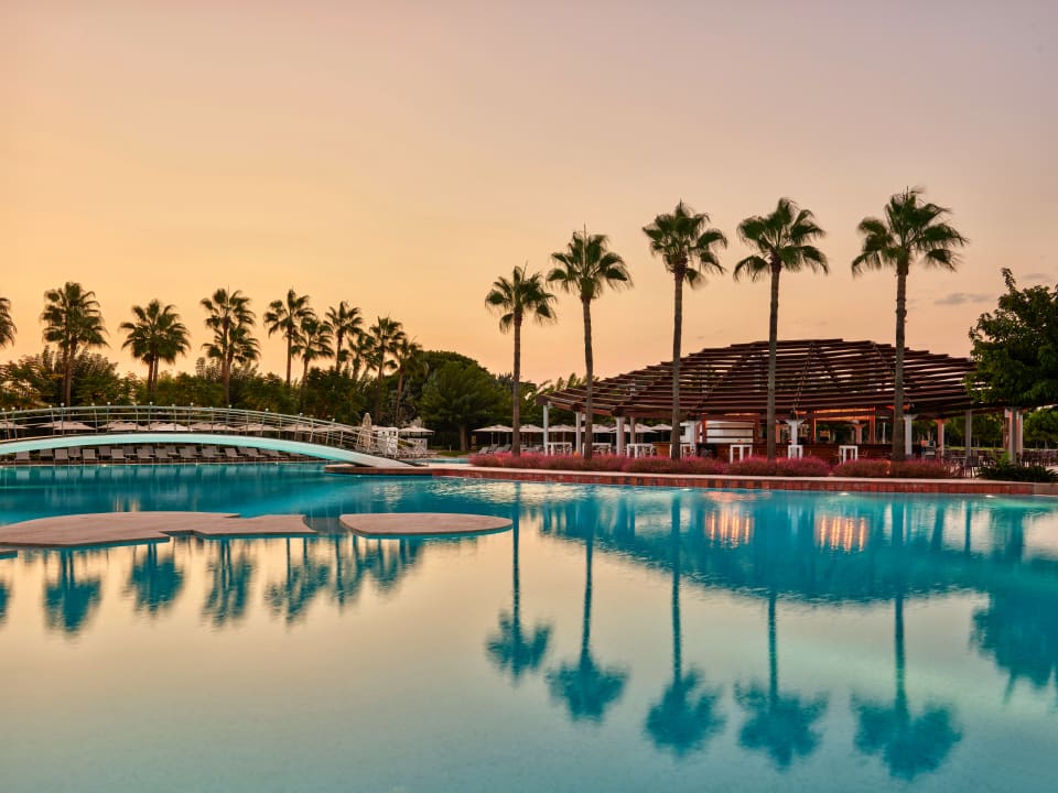 Pool Lara Barut Collection