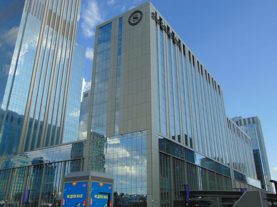 Außenansicht Sheraton Astana Hotel
