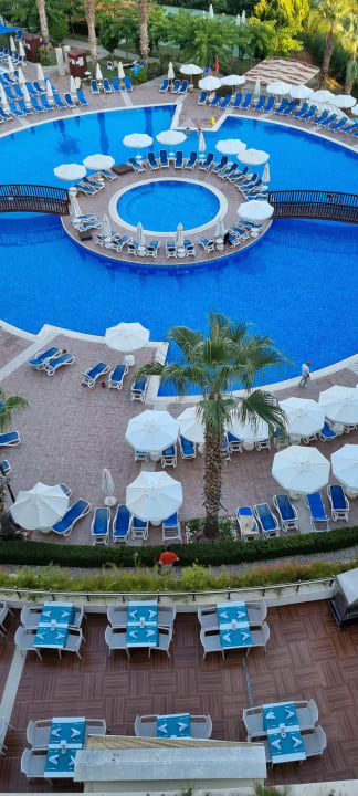 Pool Side Prenses Resort & Spa
