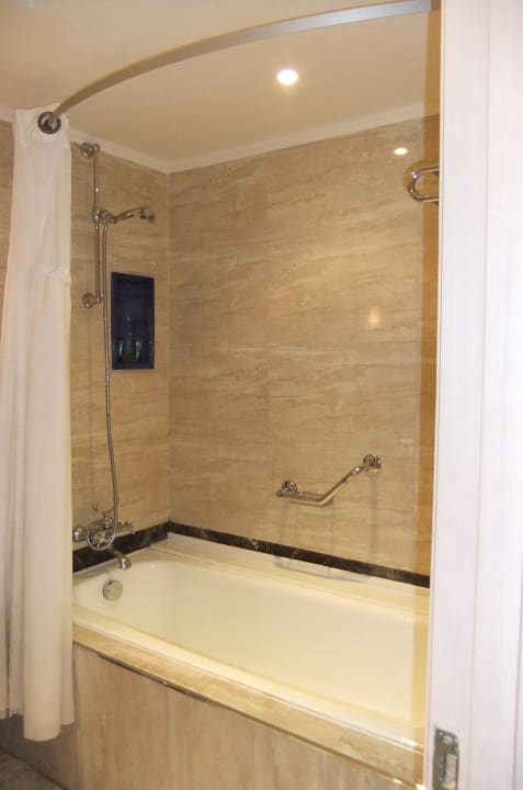 Badewanne - Shampoo, Conditioner und Bodylotion  Hilton Marsa Alam Nubian Resort