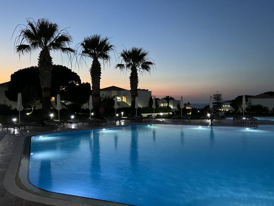 Pool Neptune Luxury Resort