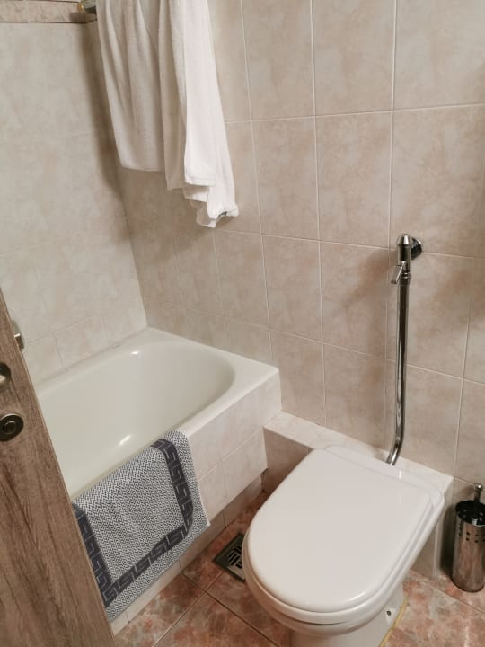 Zimmer Athina Palace Resort & Spa