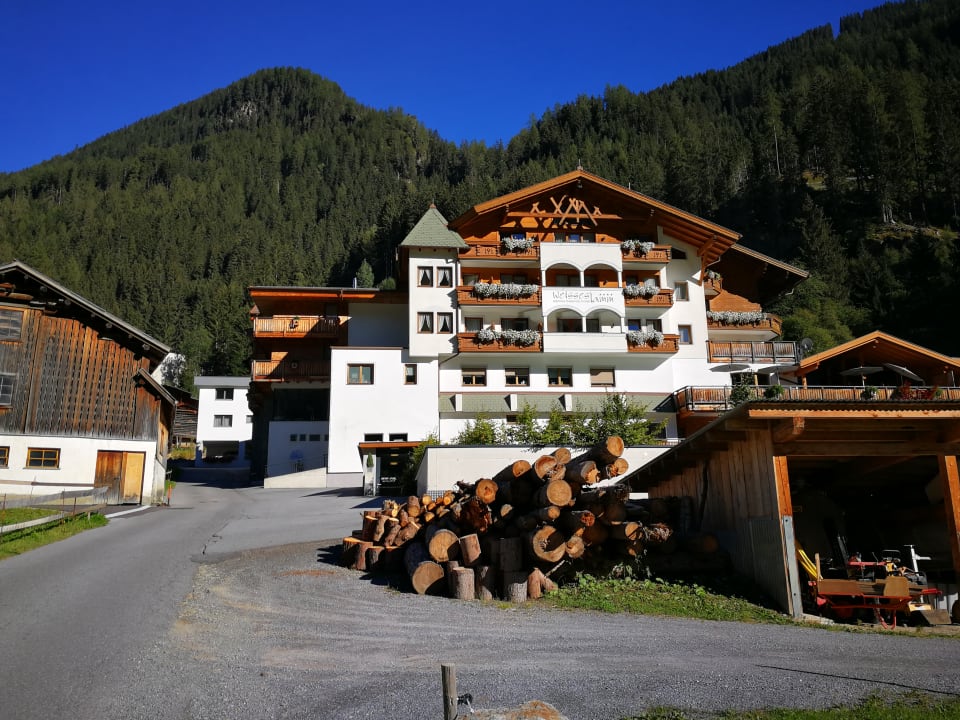 Außenansicht Hotel Weisses Lamm