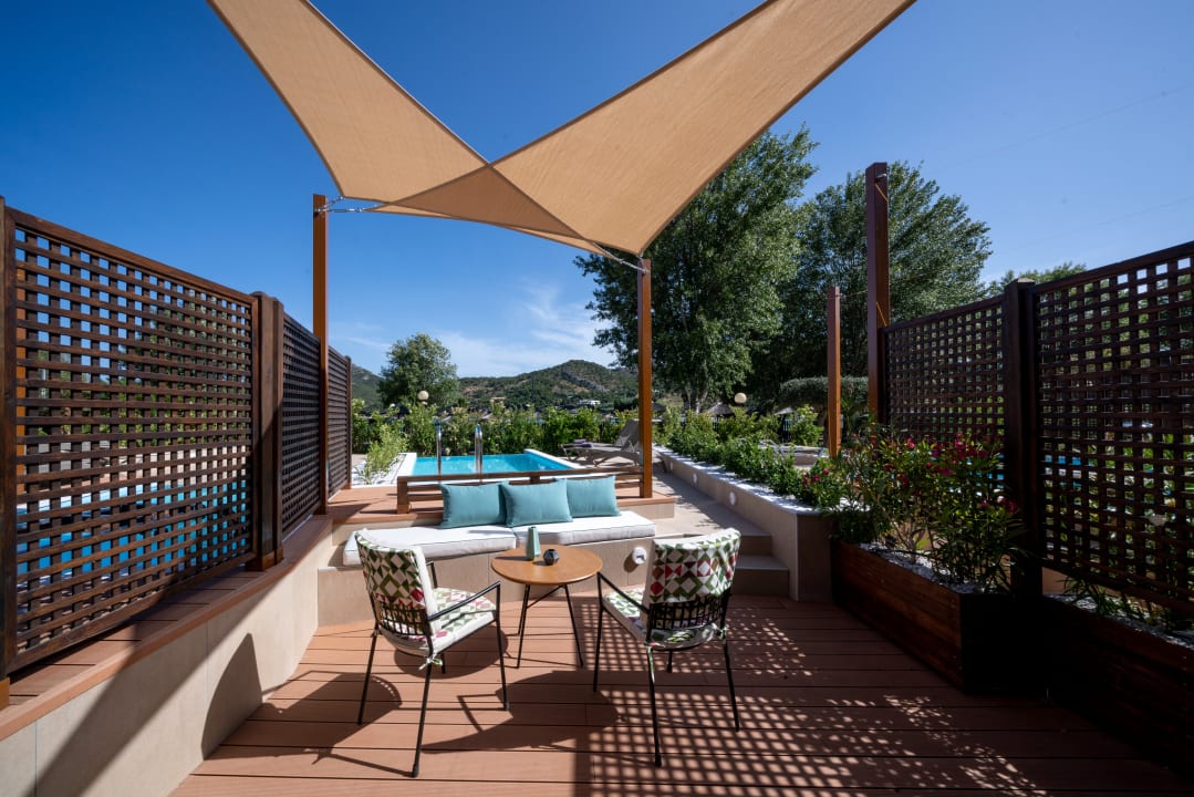 Zimmer Dolce by Wyndham Athens Attica Riviera