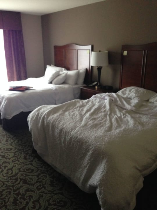 Doppelzimmer mit zwei Kingsize Betten Hampton Inn & Suites New Hartford/Utica