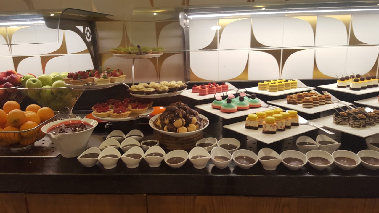 Buffet Xanadu Resort Hotel