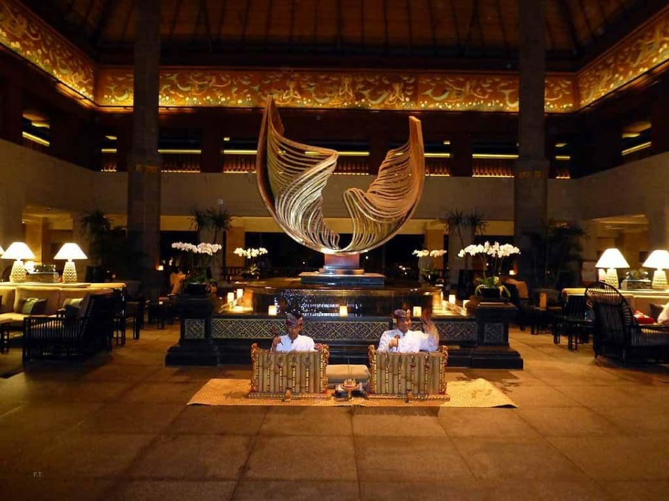 Live Musik mit dem Bambus-Xylophon in der Lobby InterContinental Bali Resort