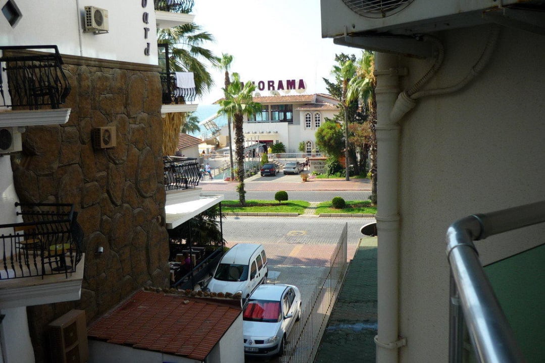 Ausblick vom Balkon-1 Büyük Hotel