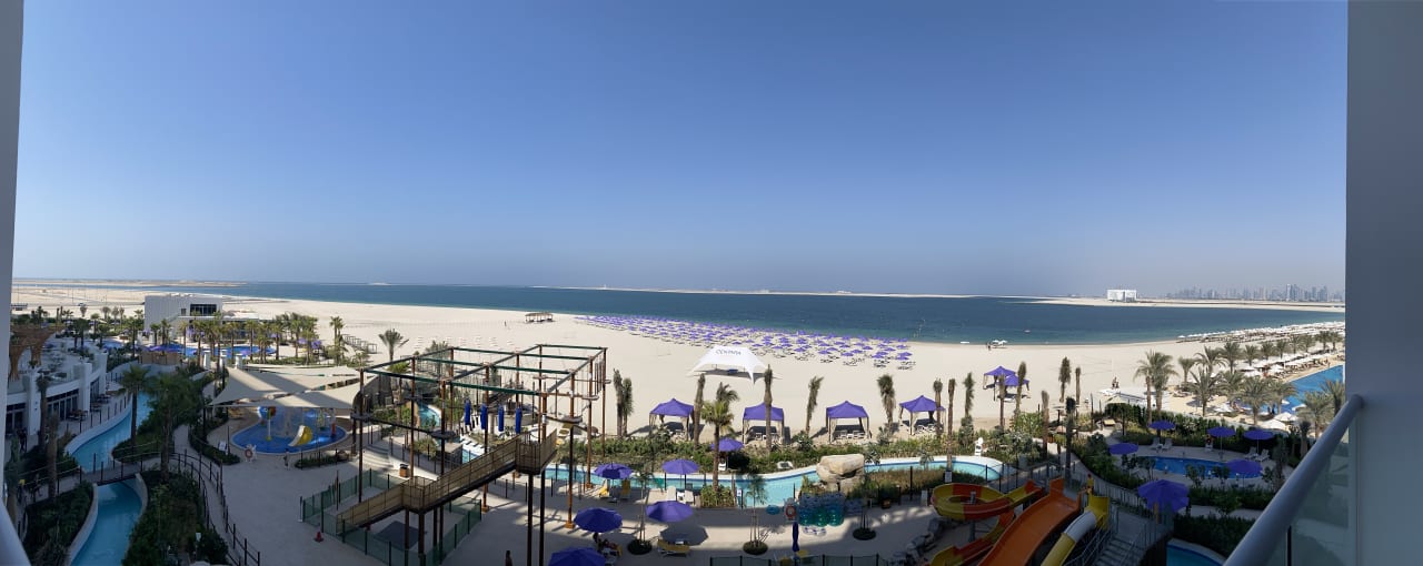 Ausblick Centara Mirage Beach Resort Dubai - A World of Family Fun