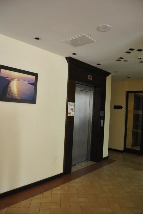 Winda w drugim budynku Hotel Lion Sunny Beach