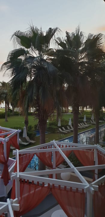 Gartenanlage Rixos The Palm Hotel & Suites