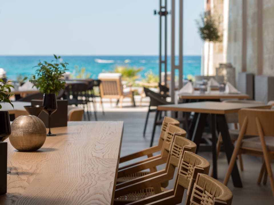 Gastro Ikones Seafront Luxury Suites
