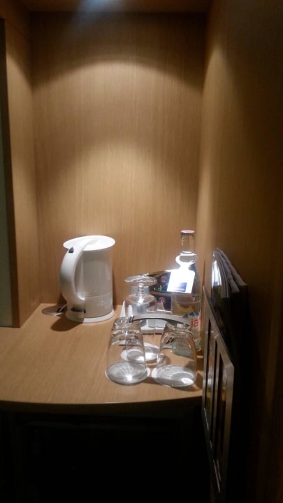 Kaffee u. Teebereich   Hotel Novotel Aachen-City