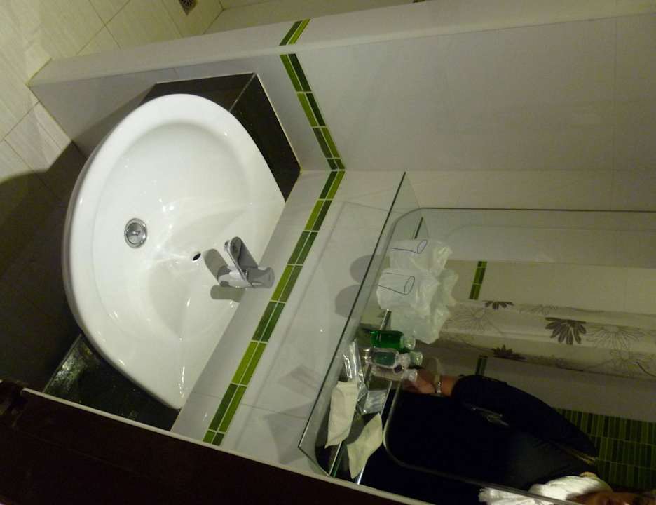 Bad mit deutschen Armaturen Hotel Kitlada Udonthani