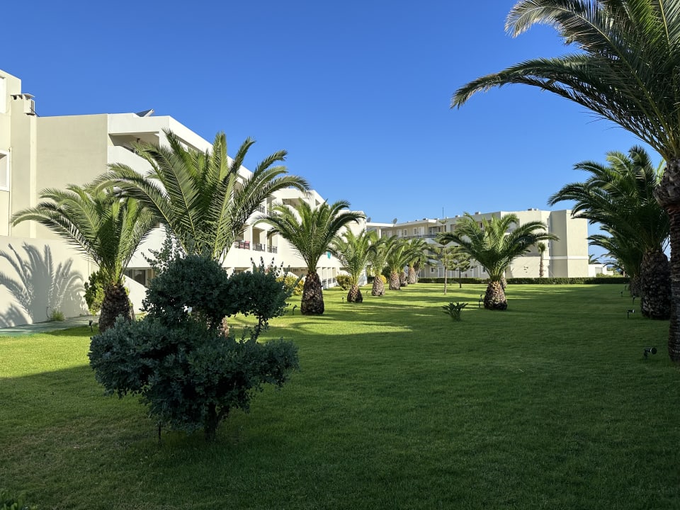 Gartenanlage Vantaris Palace