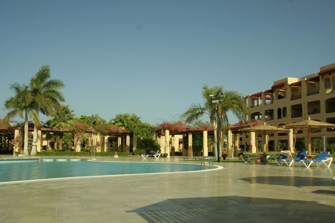 Pool ROBINSON SOMA BAY