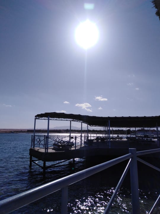 Strand Hotel Titanic Palace