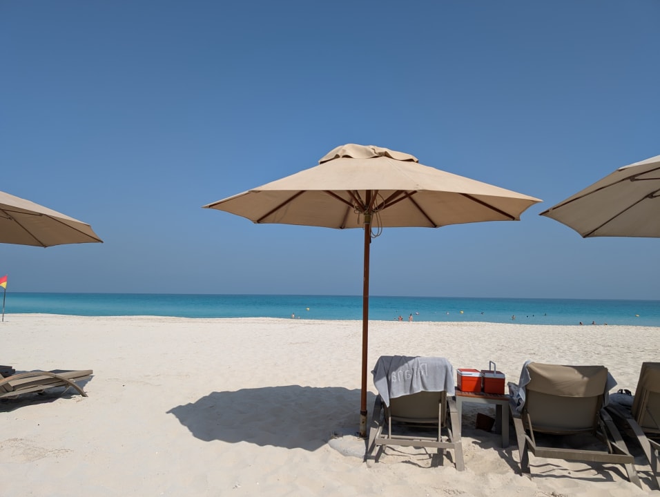 Strand Saadiyat Rotana Resort &  Villas