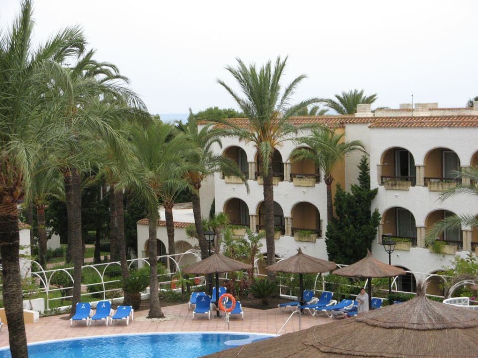 Pool bei "Levante" Meliá Zahara Resort & Villas