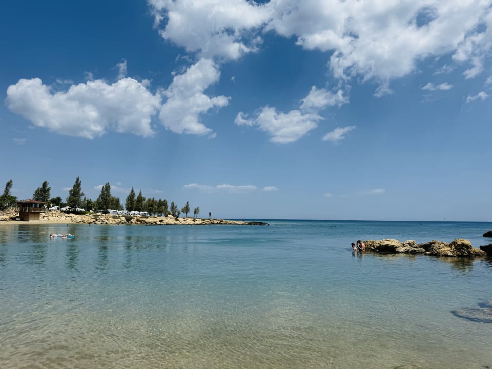 Strand Crystal Springs Beach Hotel