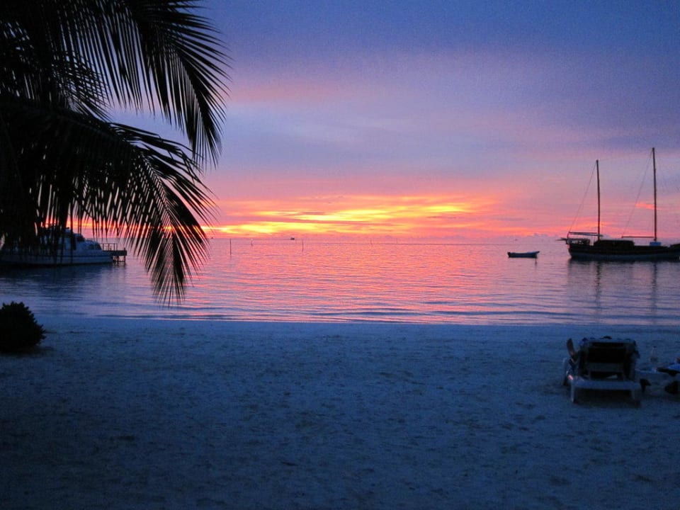 Sonnenuntergang Meeru Maldives Resort Island
