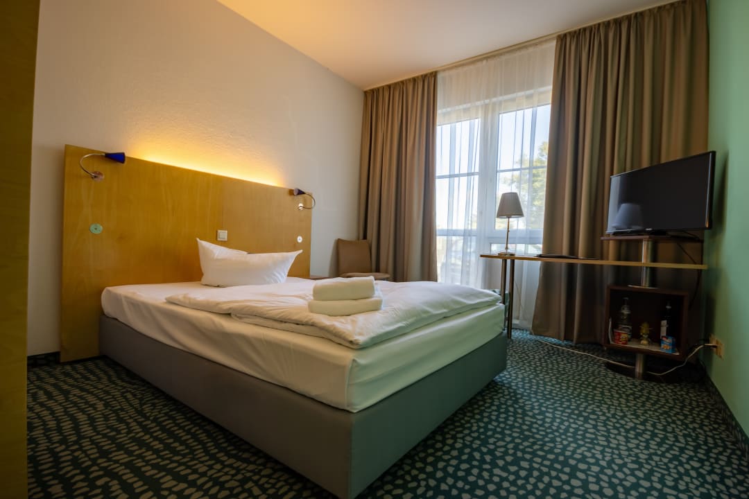 Zimmer Check Inn Hotel