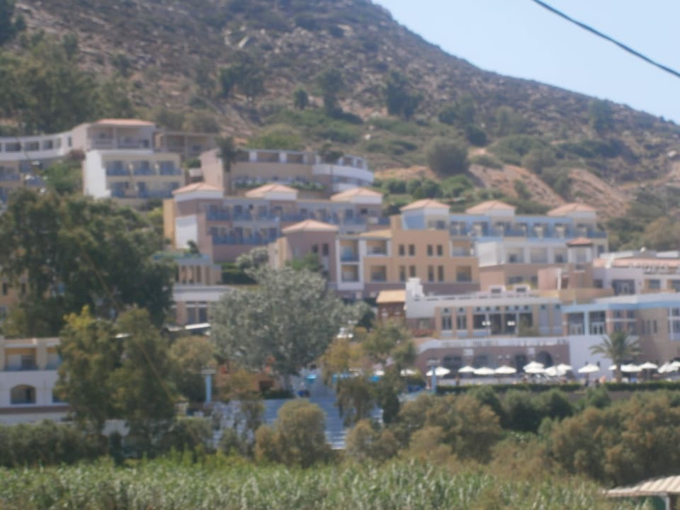 Anlage vom Strand aus  Fodele Beach & Water Park Holiday Resort