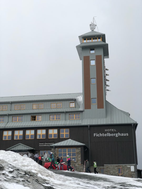 Außenansicht Hotel Fichtelberghaus