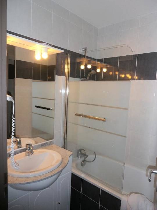 Bad Comfort Hotel Dijon Sud