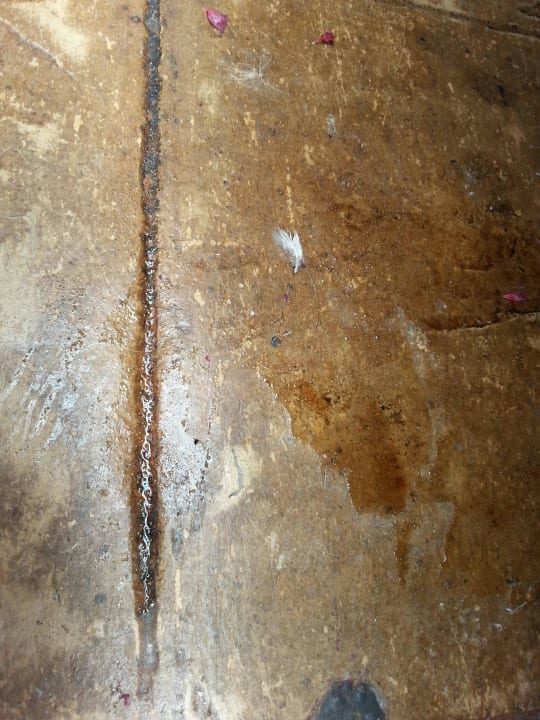 Ausgeflossene Getränke bleiben oft bis es regnet. Hotel Mena Palace