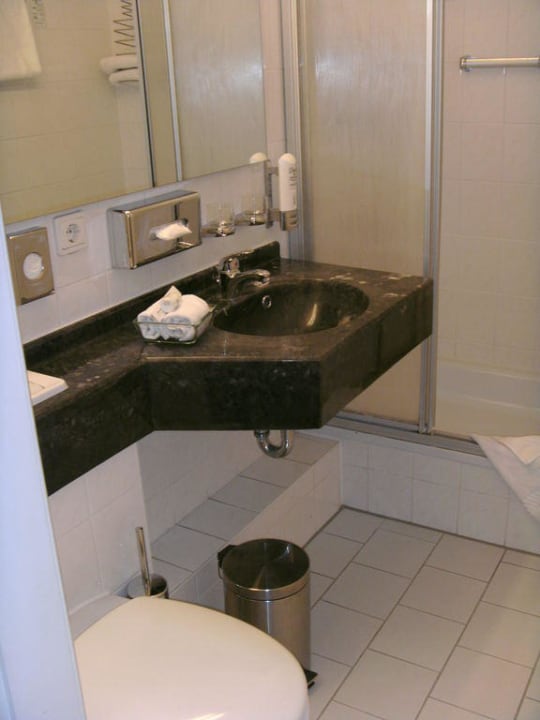 Waschtisch Relexa Hotel Bellevue Hamburg