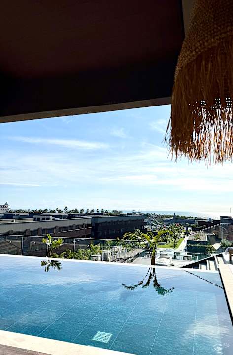 Pool Jacaranda Luxury Resort