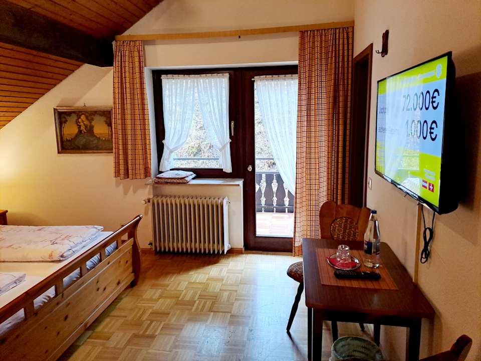 Zimmer Pension Schlossbergblick