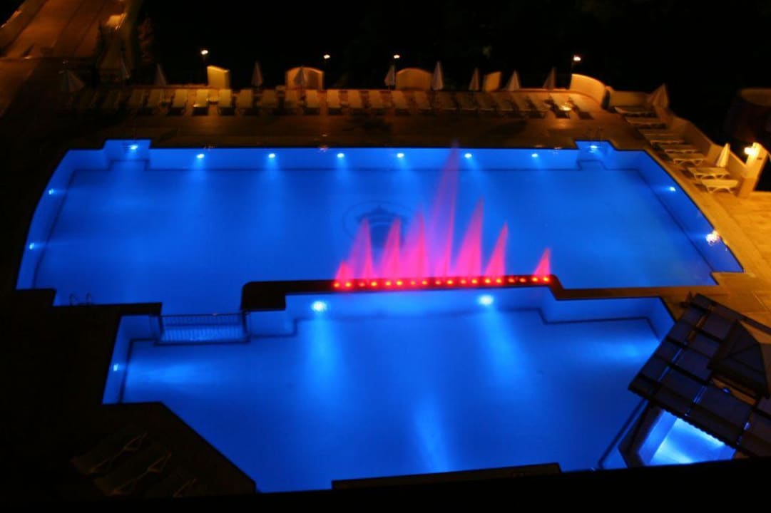 Der Hauptpool abends Ladonia Hotels Adakule