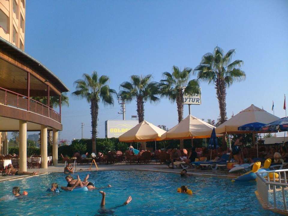 Ende August am Pool Doris Aytur Hotel