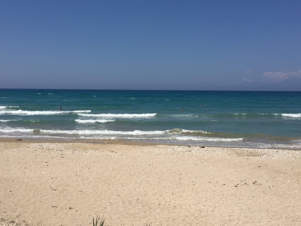 Strand Acharavi Beach Hotel