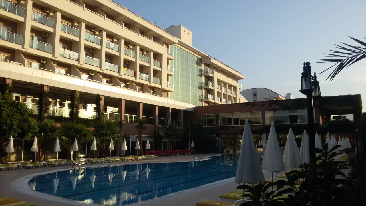 Saubere Poolanlage Telatiye Resort