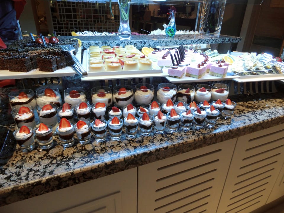Dessert Side Crown Palace