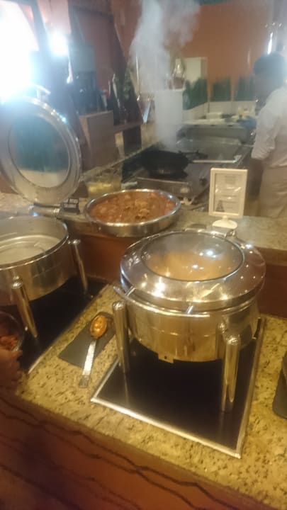 Gastro The Cove Rotana Resort