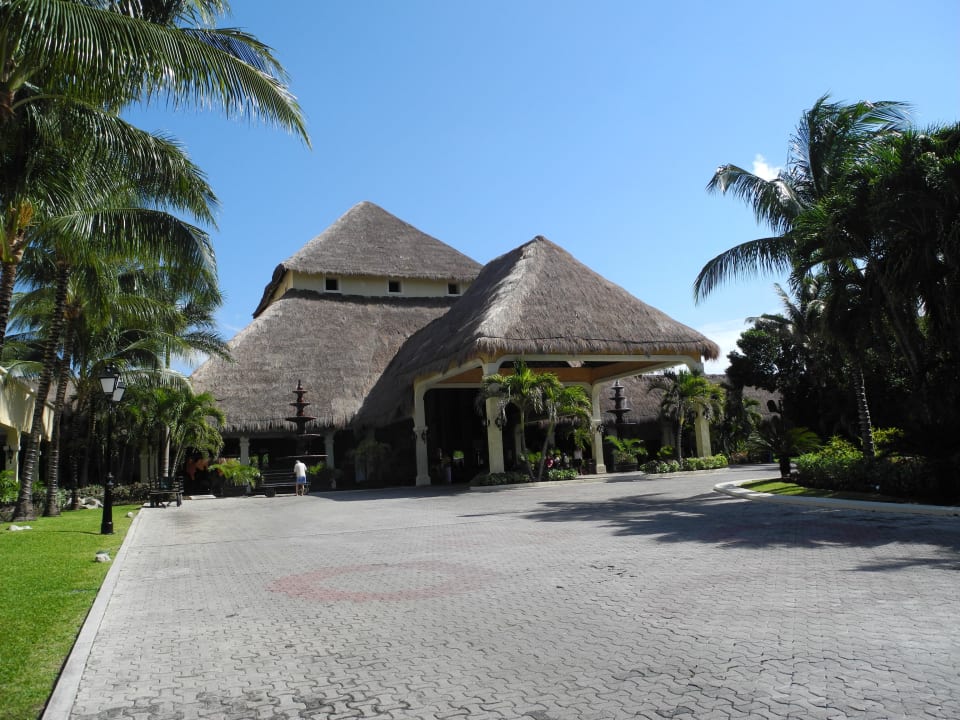 Lobby Riviera  Grand Palladium Select White Sand Resort & Spa