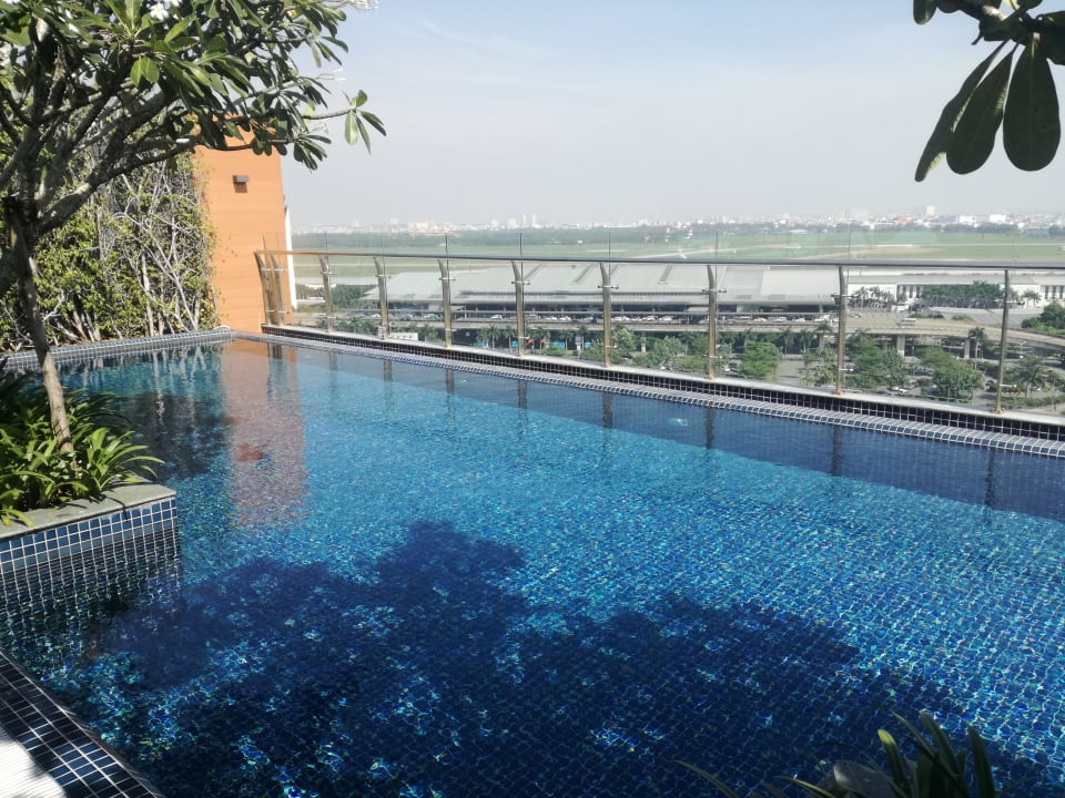 Pool ibis Saigon Airport