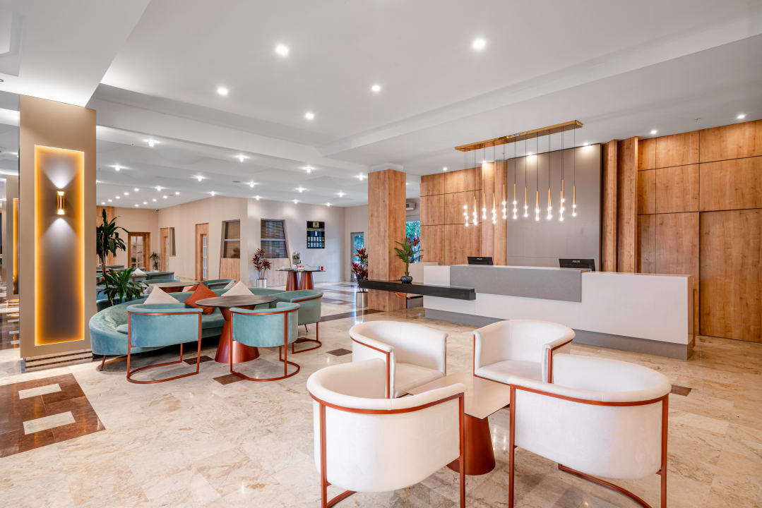 Lobby Side Story Resort & Spa