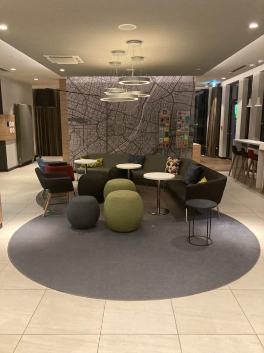 Lobby Holiday Inn Express Munich - City East