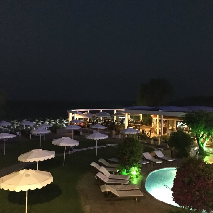 Pool + Gartenanlage Hotel Calypso Beach