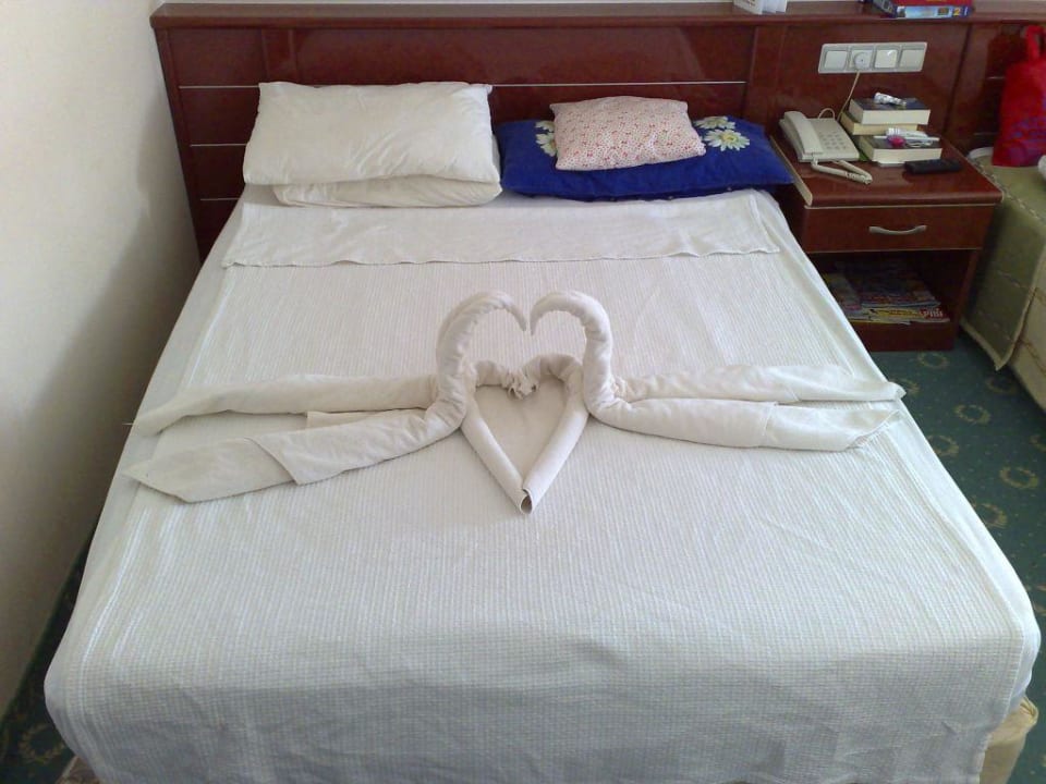 Bett Aydinbey Gold Dreams