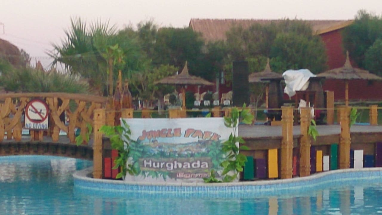 Scena na wodzie Pickalbatros Jungle Aqua Park Resort - Neverland Hurghada